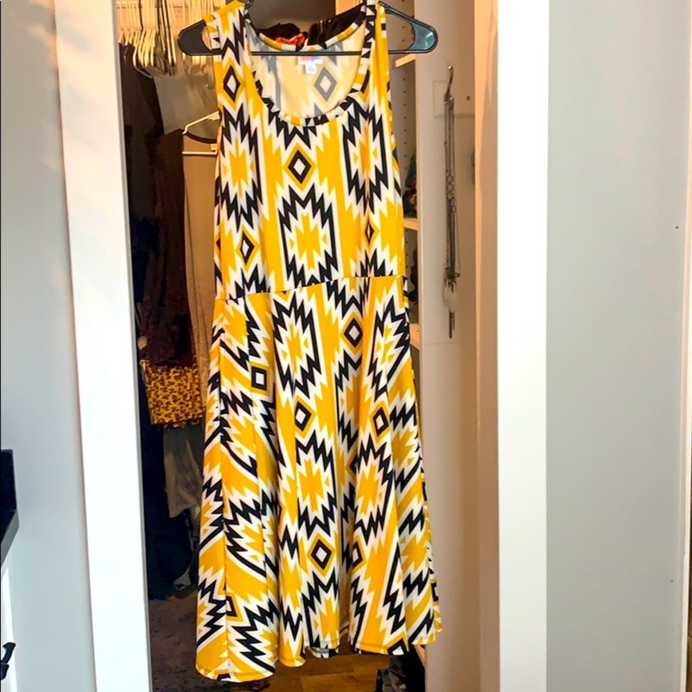 Lularoe Nicki Dress (Pockets!)
